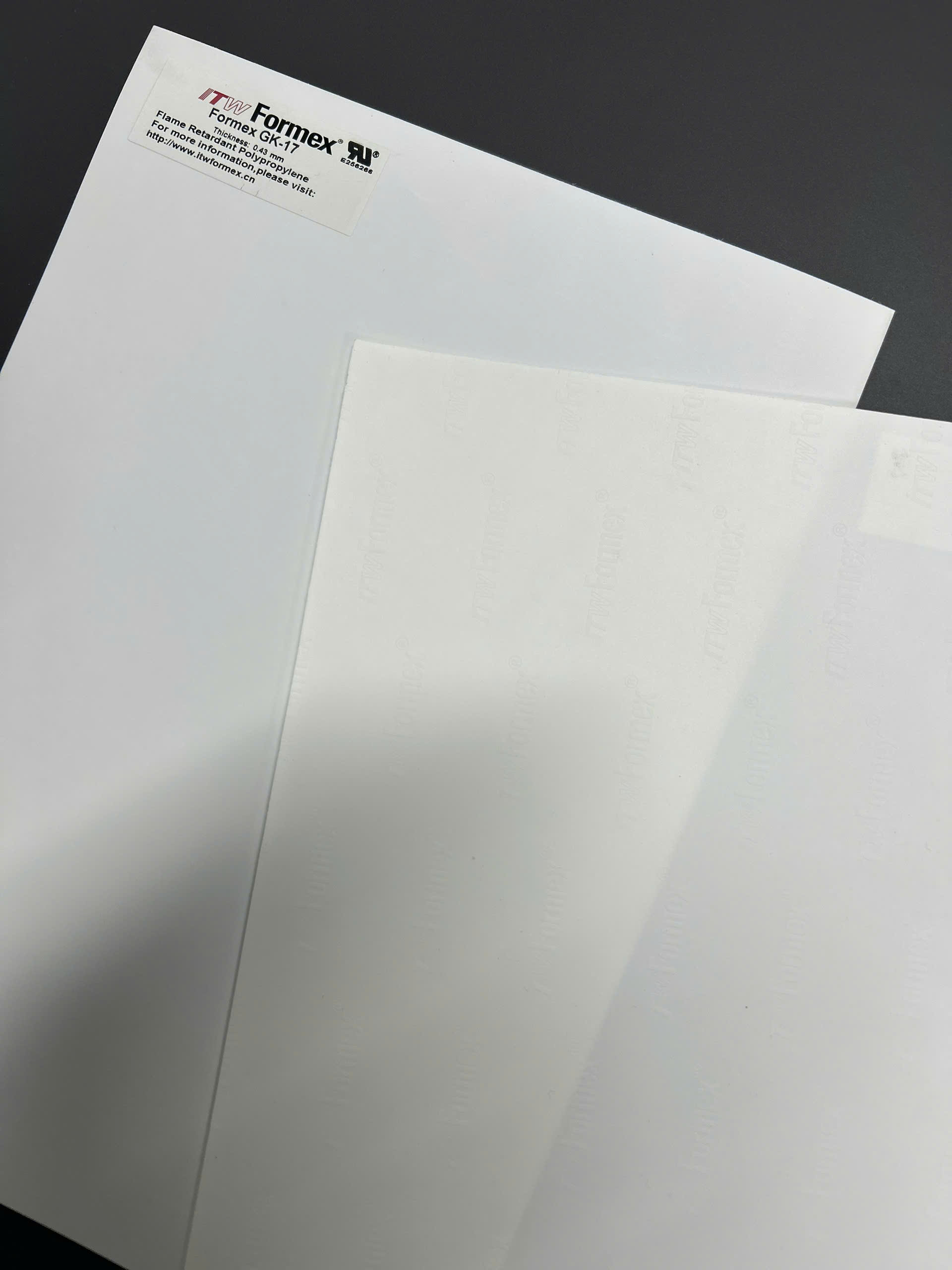 GK-17 Tấm Polypropylene chống cháy Formex™ GK-17 (0.43 mm,/Đen, UL94 V-0) - PP FILM